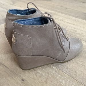 Toms Taupe Wedge Booties